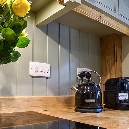 Johnsons Cottage - Uk39727 Taddington Экстерьер фото