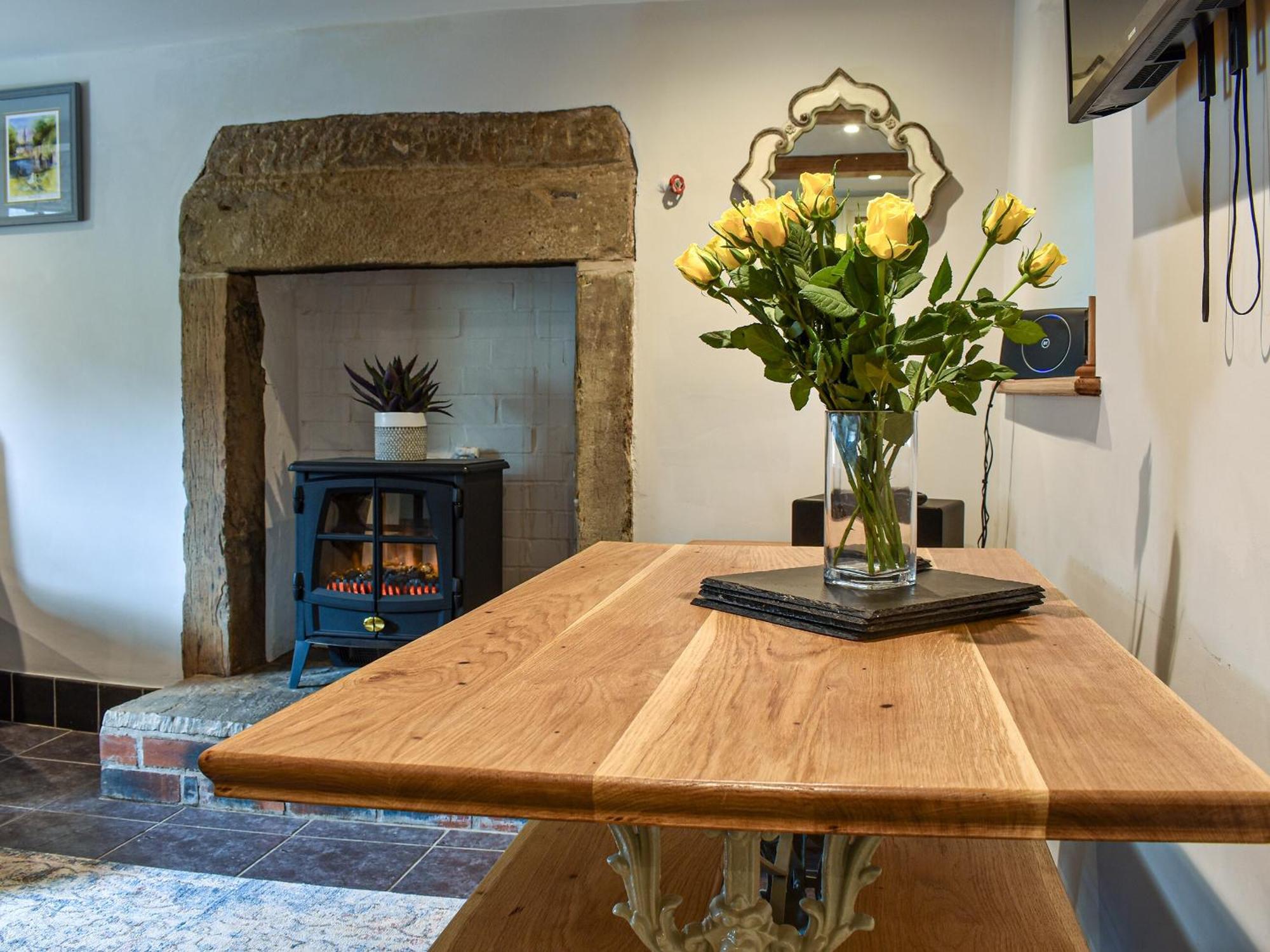 Johnsons Cottage - Uk39727 Taddington Экстерьер фото